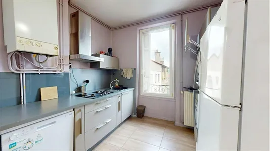 Rooms in Saint-Étienne - photo 7