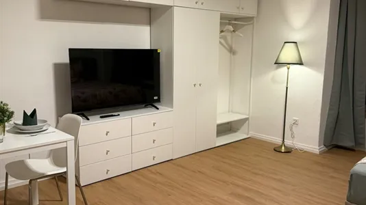 Apartments in Dusseldorf - photo 3