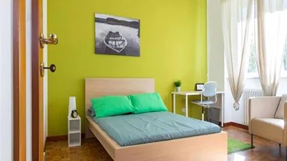 Room for rent in Buccinasco, Lombardia