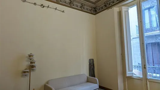 Rooms in Barcelona Ciutat Vella - photo 4