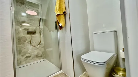 Rooms in Zaragoza - photo 8