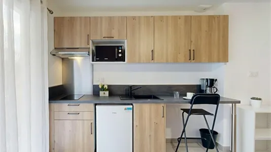 Houses in Bordeaux - photo 9