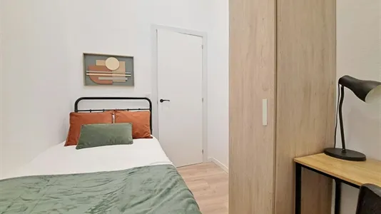 Rooms in Madrid Centro - photo 6