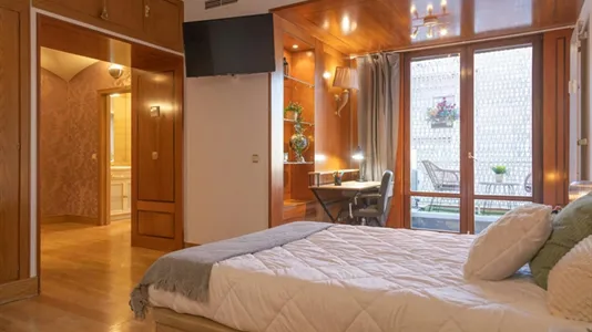 Rooms in Madrid Chamartín - photo 8