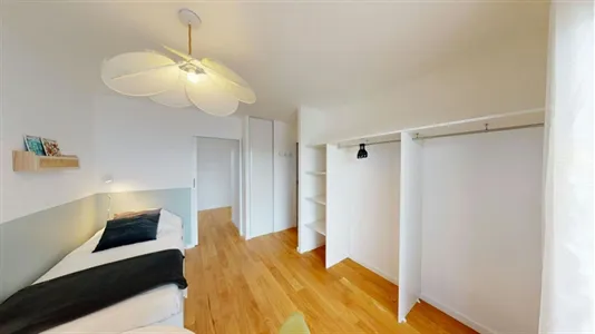 Rooms in Saint-Denis - photo 2