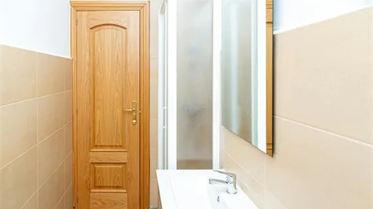 Rooms in Zaragoza - photo 10