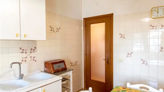 Rooms in Roma Municipio VIII – Appia Antica - photo 8