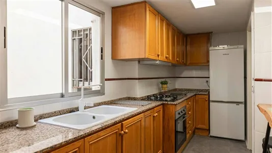 Rooms in Valencia Algirós - photo 7