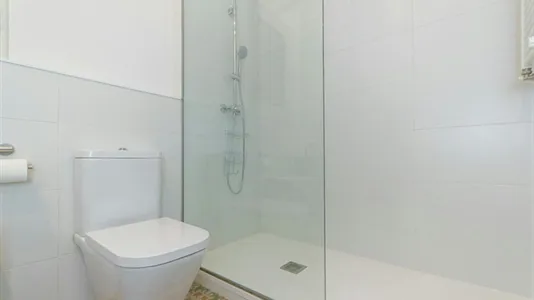 Rooms in Barcelona Eixample - photo 5