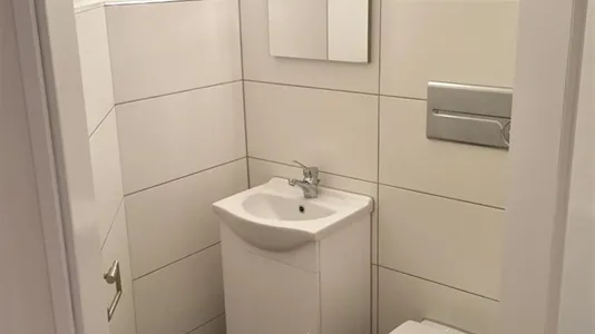 Rooms in Munich Moosach - photo 2