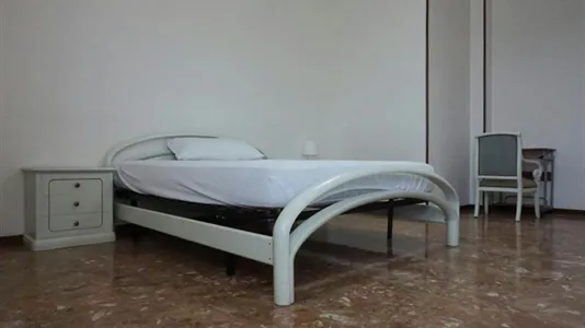 Rooms in Colorno - photo 9