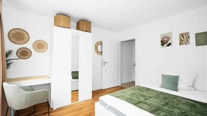 Room for rent in Munich Thalkirchen-Obersendling-Forstenried-Fürstenried-Solln, Munich