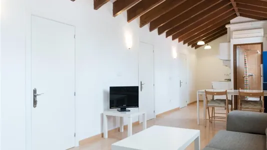 Rooms in Madrid Centro - photo 6