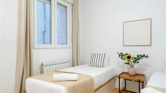 Rooms in Madrid Chamberí - photo 9