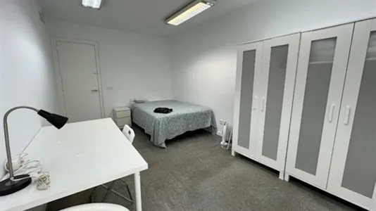 Rooms in Barcelona Eixample - photo 4