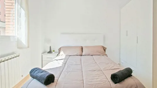 Rooms in Barcelona Sants-Montjuïc - photo 2