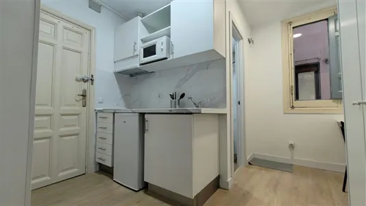 Rooms in Madrid Chamberí - photo 4