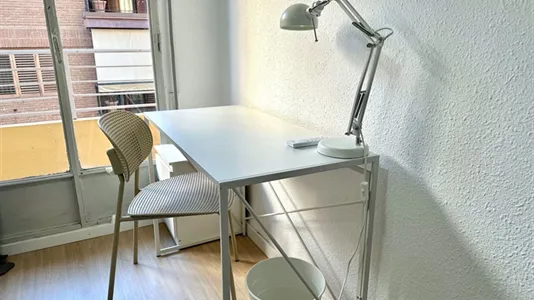 Rooms in el Camí de Vera - photo 5