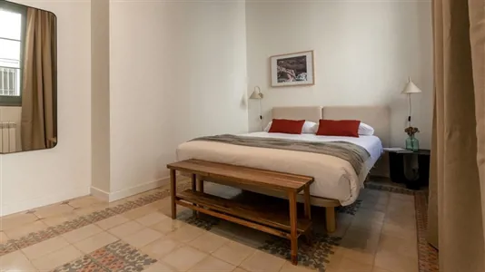 Apartments in Barcelona Ciutat Vella - photo 2
