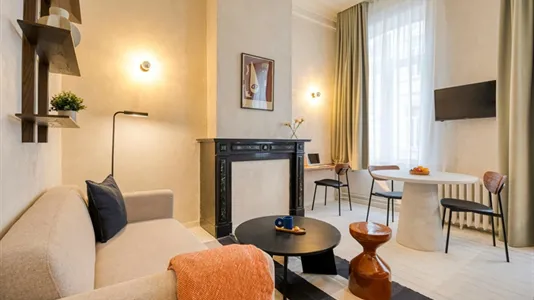 Apartments in Brussels Sint-Gillis - photo 1