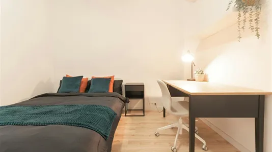 Rooms in Barcelona Les Corts - photo 2
