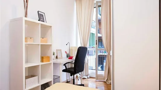 Rooms in Milano Zona 8 - Fiera, Gallaratese, Quarto Oggiaro - photo 3