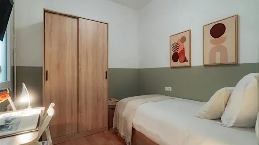 Rooms in Barcelona Eixample - photo 1