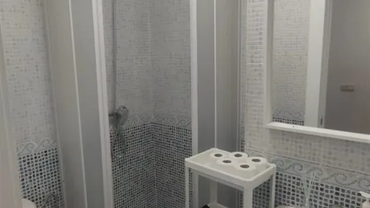 Rooms in Almería - photo 6