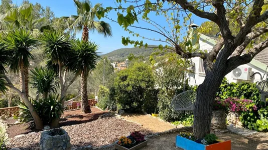 Houses in Canyelles - photo 7