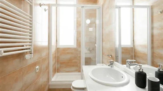 Rooms in Madrid Chamberí - photo 8