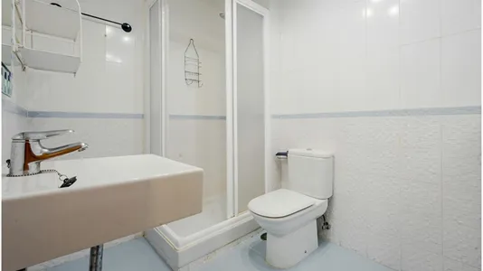 Rooms in Madrid Salamanca - photo 8