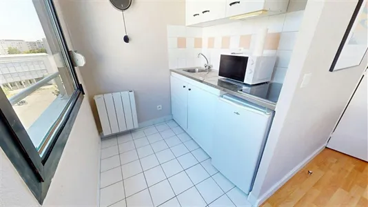 Apartments in Lyon - photo 2
