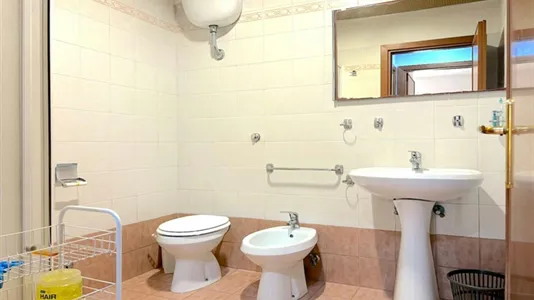 Rooms in Roma Municipio XI – Arvalia/Portuense - photo 5