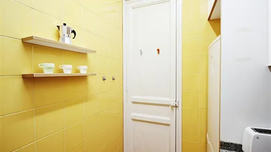 Rooms in Barcelona Eixample - photo 9