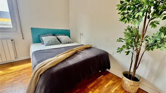 Rooms in Barcelona Ciutat Vella - photo 3