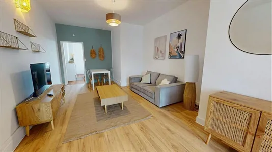 Apartments in Lyon - photo 2