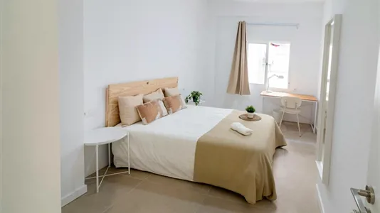 Rooms in Valencia L'Eixample - photo 1
