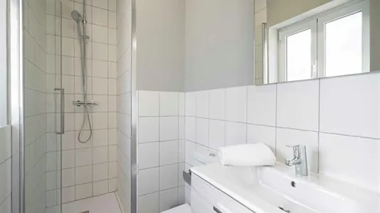 Rooms in Madrid Chamberí - photo 8