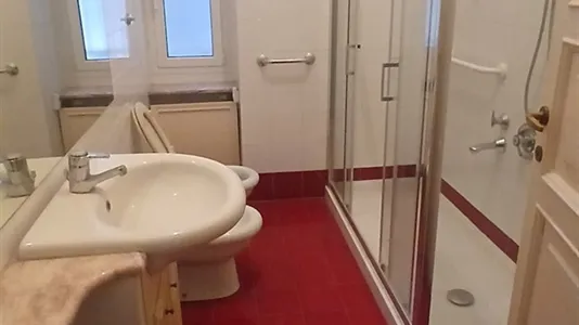 Rooms in Genoa - photo 1