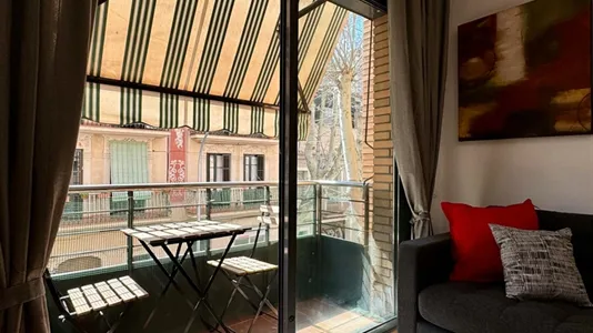 Rooms in Barcelona Sants-Montjuïc - photo 9