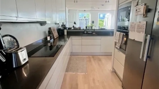 Houses in Solna - photo 5