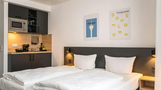 Houses in Dusseldorf - photo 3