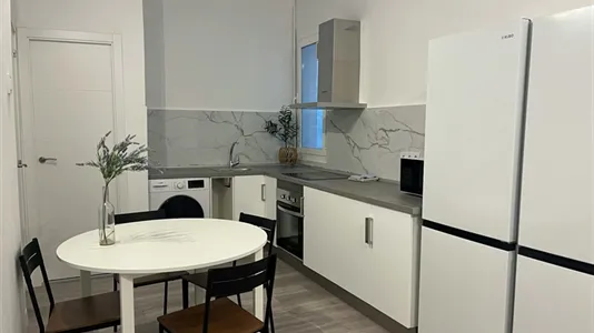 Rooms in Madrid Retiro - photo 9