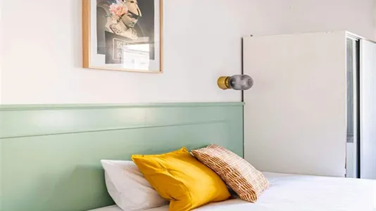 Rooms in Madrid Centro - photo 9