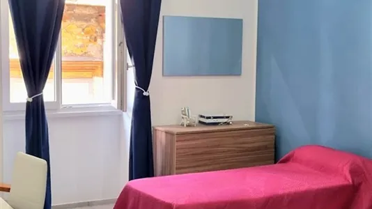 Rooms in Napoli Municipalità 4 - photo 4