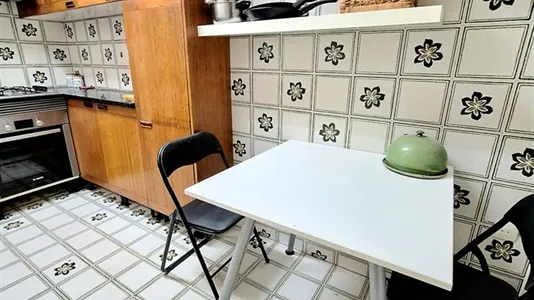 Rooms in Barcelona Sants-Montjuïc - photo 9