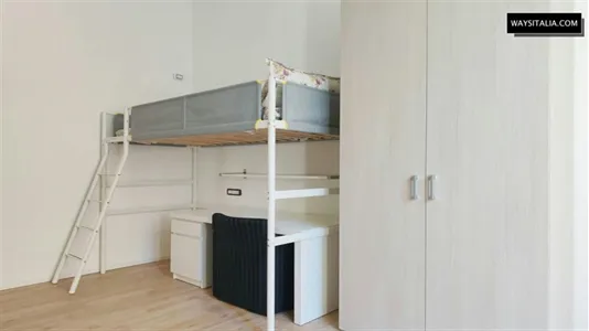 Rooms in Milano Zona 8 - Fiera, Gallaratese, Quarto Oggiaro - photo 5