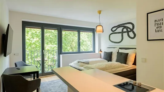 Apartments in Berlin Friedrichshain-Kreuzberg - photo 2