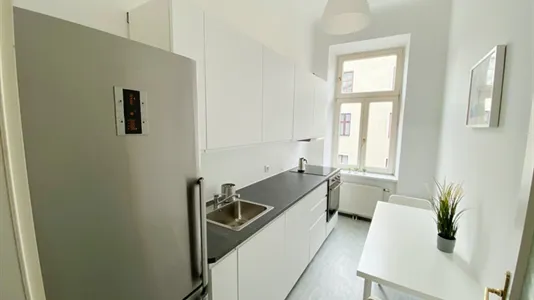 Rooms in Vienna Favoriten - photo 9