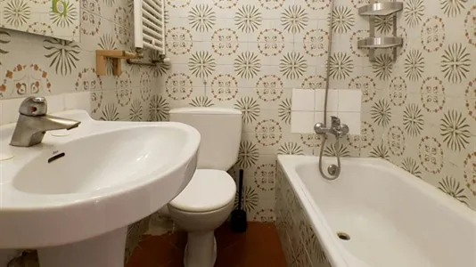 Rooms in Barcelona Eixample - photo 10